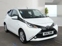 Used Toyota Aygo x-press 2014 White Hatchback
