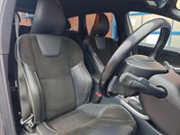 Used Volvo XC60 R-Design 2014 White SUV