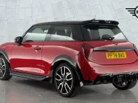 Used Mini Cooper Hatch 154 HP (113 kW) 2024 Red Hatchback