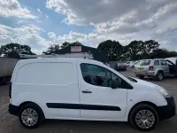 Used Citroën Berlingo 75 HP (55 kW) 2015 White MPV