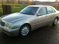 Begagnad Mercedes E200 Classic 2000 Sedan