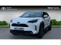 Used Toyota Yaris Cross Design 116 HP (85 kW) 2023 White SUV