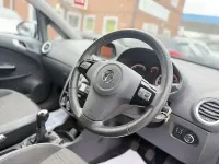 Used Vauxhall Corsa Excite 75 HP (55 kW) 2014 White Hatchback