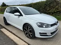 Usado VW Golf VII Match 110 HP (80 kW) 2015 Branco Citadino