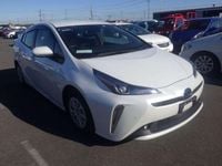 Used Toyota Prius Active 122 HP (89 kW) 2022 White Hatchback