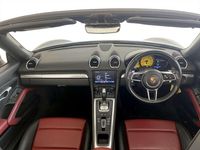 Usado Porsche 718 Boxster 300 HP (220 kW) 2018 Preto Cabrios
