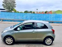 Used Toyota Yaris 85 HP (62 kW) 2007 Silver Hatchback