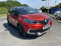 Used Renault Captur Dynamique 90 HP (66 kW) 2017 Red/black SUV