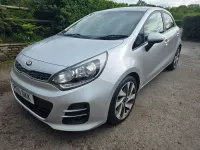 Używany Kia Rio 109 KM (80 kW) 2015 Srebrny Hatchback
