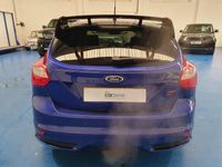 Begagnad Ford Focus ST 2013 Blå Halvkombi