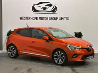 Used Renault Clio Iconic 100 HP (73 kW) 2020 Orange Hatchback