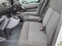 Second-hand Vauxhall Vivaro S 2022 Alb Monovolum
