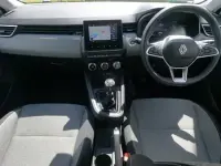 Used Renault Clio Evolution 90 HP (66 kW) 2025 White Hatchback