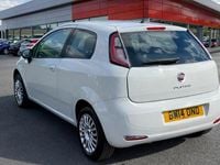 Used Fiat Punto Pop 69 HP (50 kW) 2014 White Hatchback