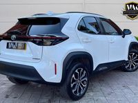 Used Toyota Yaris Hybrid Design 2023 White Hatchback