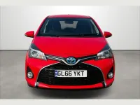 Used Toyota Yaris Design 73 HP (53 kW) 2016 Red