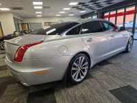 Usado Jaguar XJ Portfolio 2015 Plateado Berlina