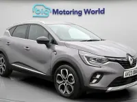Usado Renault Captur Techno 143 HP (105 kW) 2023 Cinzento SUV