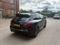 Used Porsche Cayenne 420 HP (308 kW) 2012 Black SUV