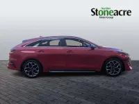 Begagnad Kia ProCeed GT-Line 158 HK (116 kW) 2021 Röd Kombi