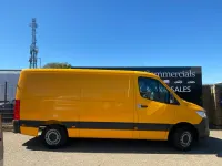 Begagnad Mercedes Sprinter 163 HK (119 kW) 2019 Gul Van