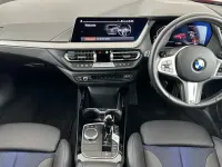 Usado BMW 118 M Sport 134 HP (98 kW) 2024 Vermelho Citadino