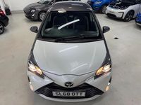 Used Toyota Yaris 107 HP (78 kW) 2019 White Hatchback