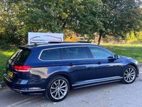 Begagnad VW Passat R-line 2017 Blå Kombi