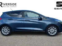 Used Ford Fiesta Titanium 100 HP (73 kW) 2018 Blue Hatchback