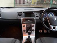 Used Volvo V60 R-Design 115 HP (84 kW) 2013 Black Estate