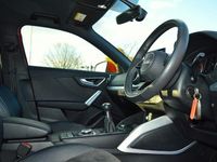 Begagnad Audi Q2 S-Line 116 HK (85 kW) 2018 Orange SUV