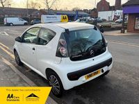 Used Citroën C1 VTR Sport 68 HP (50 kW) 2011 White Hatchback