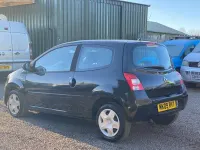 Begagnad Renault Twingo Extreme 2009 Svart Halvkombi