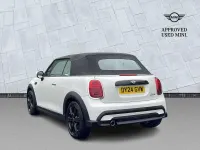 Used Mini Cooper Classic 134 HP (98 kW) 2024 White Hatchback