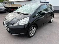 Begagnad Honda Jazz ES 100 HK (73 kW) 2010 Svart Halvkombi