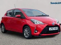 Used Toyota Yaris 100 HP (73 kW) 2020 Red Hatchback