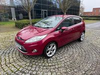 Usado Ford Fiesta Titanium 118 HP (86 kW) 2010 Vermelho Citadino