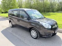 Used Vauxhall Combo 95 HP (69 kW) 2019 Black MPV