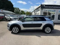 Used Citroën C4 Cactus Flair 98 HP (72 kW) 2017 Silver Hatchback
