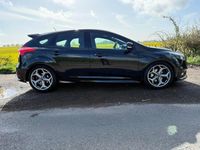 Used Ford Focus ST 250 HP (183 kW) 2016 Black Hatchback