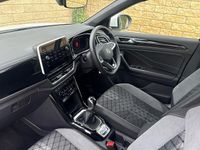 Usado VW T-Roc R-line 150 HP (110 kW) 2025 Branco SUV