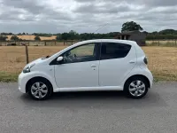 Used Toyota Aygo 68 HP (50 kW) 2012 White Hatchback