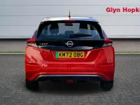 Gebraucht Nissan Leaf Acenta 110 kW (150 PS) 2022 Rot Kleinwagen