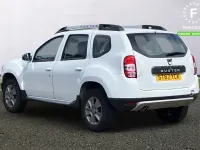 Used Dacia Duster Lauréate 109 HP (80 kW) 2017 White SUV