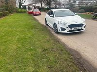 Used Ford Focus ST-Line 125 HP (91 kW) 2019 White Hatchback
