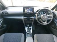 Used Toyota Yaris Hybrid Design 116 HP (85 kW) 2022 White Estate
