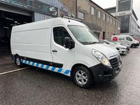 Used Vauxhall Movano 125 HP (91 kW) 2015 White MPV