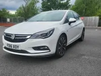 Used Vauxhall Astra SRi 136 HP (100 kW) 2016 White Hatchback