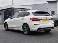 Usado BMW 118 Sport Line 134 HP (98 kW) 2022 Branco Citadino