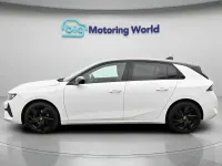 Second-hand Vauxhall Astra S 129 CP (94 kW) 2024 Alb Hatchback